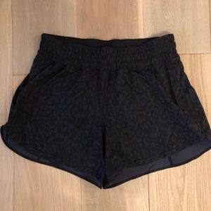 Lululemon Track That Short 5" 12 Camo